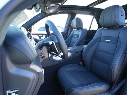 New 2026 Mercedes-Benz GLE 53 AMG 4MATIC image 40