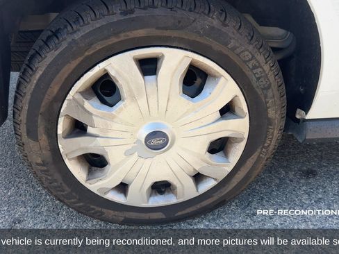 Used 2019 Ford Transit Connect XLT FWD image 4