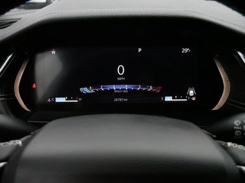 Used 2023 Jeep Grand Cherokee Limited w/ Luxury Tech Group II image 21