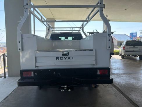 Used 2024 Chevrolet Silverado 2500 W/T w/ WT Convenience Package RWD image 3