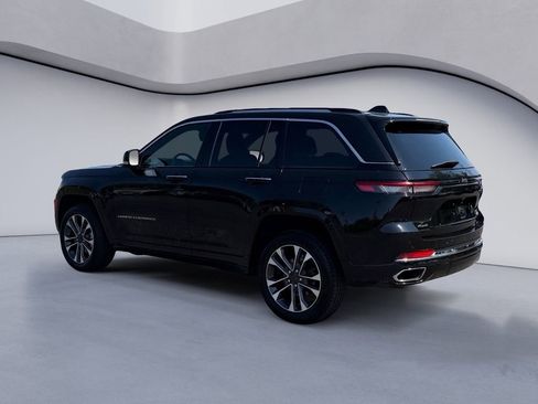 Used 2023 Jeep Grand Cherokee Overland image 3