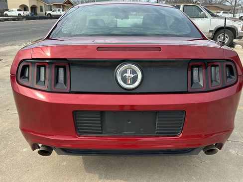 Used 2014 Ford Mustang Coupe image 4