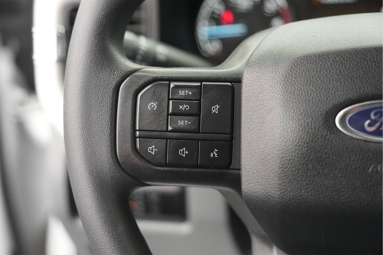 Used 2023 Ford F350 XLT w/ 360-Degree Camera Package AWD/4WD image 22