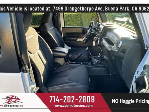 Used 2016 Jeep Wrangler Rubicon w/ Power Convenience Group AWD/4WD image 21