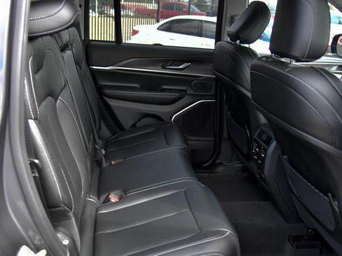 Used 2023 Jeep Grand Cherokee 4WD 4xe image 49