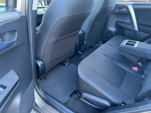Used 2015 Toyota RAV4 XLE AWD/4WD image 12