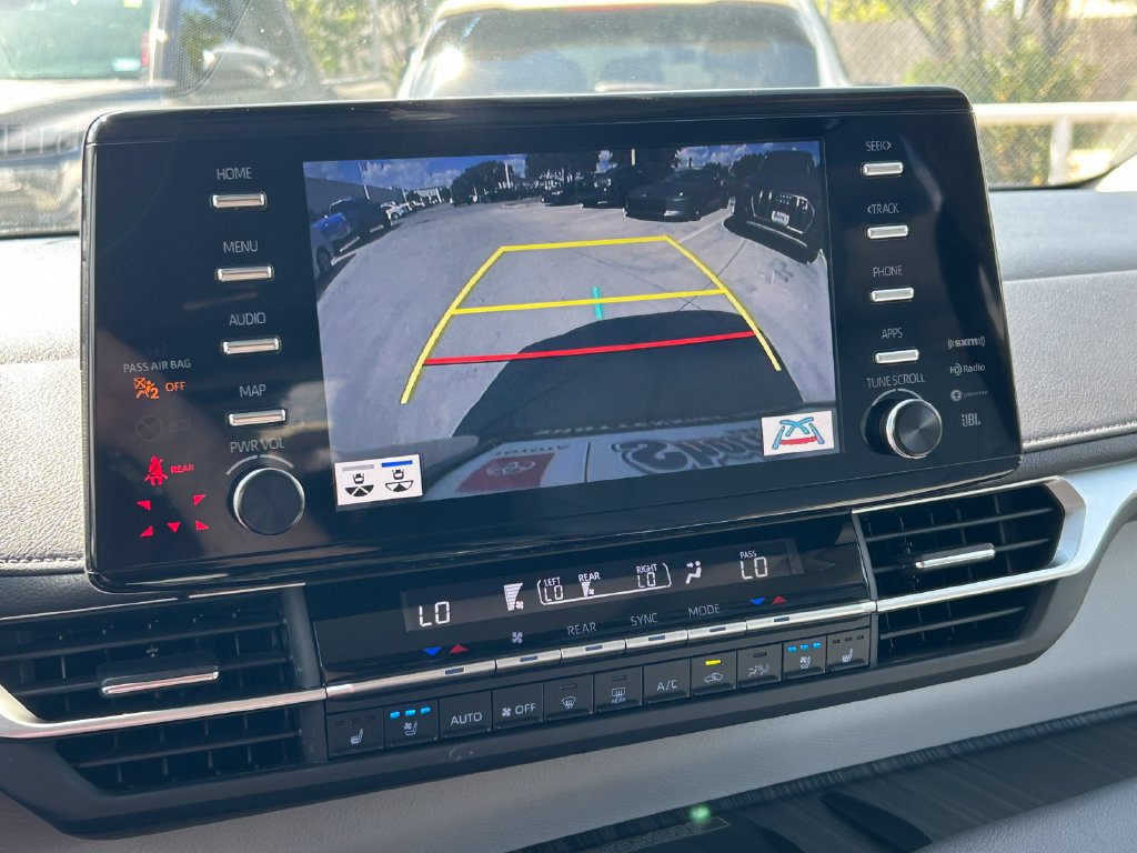 Certified 2023 Toyota Sienna Limited AWD/4WD image 37