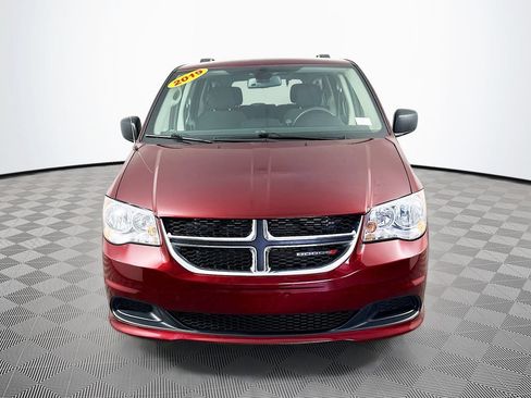 Used 2019 Dodge Grand Caravan SE w/ UConnect Hands-Free Group FWD image 4