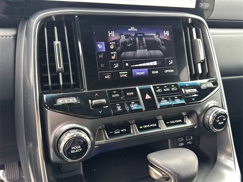 Used 2024 Lexus LX 600 4WD w/ Appearance Package image 20