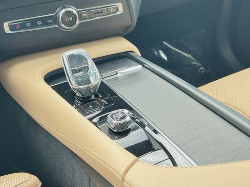 Certified 2023 Volvo XC90 B6 Ultimate w/ Protection Package Premier AWD/4WD image 30