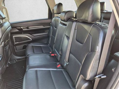 Used 2023 Kia Telluride LX AWD/4WD image 18