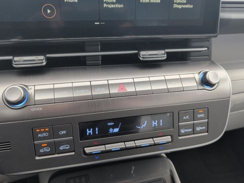 New 2026 Hyundai Kona SEL Premium image 17