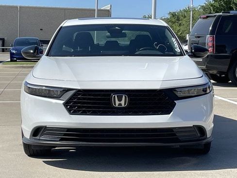 Used 2025 Honda Accord Sport image 7