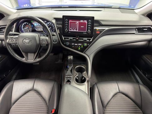 Used 2023 Toyota Camry SE w/ Convenience Package AWD/4WD image 28