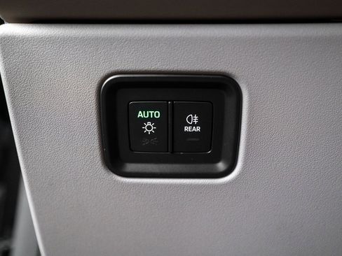 Used 2025 Porsche Macan Electric image 24