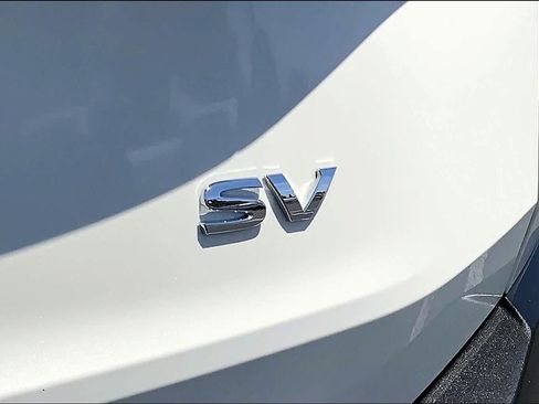 Used 2021 Nissan Rogue SV FWD image 9