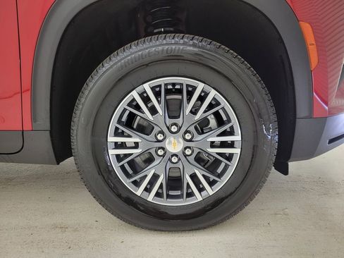 New 2026 Chevrolet Traverse LT w/ Driver Confidence Package FWD image 22