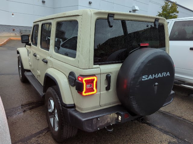 Used 2022 Jeep Wrangler Unlimited Sahara w/ Cold Weather Group AWD/4WD image 4