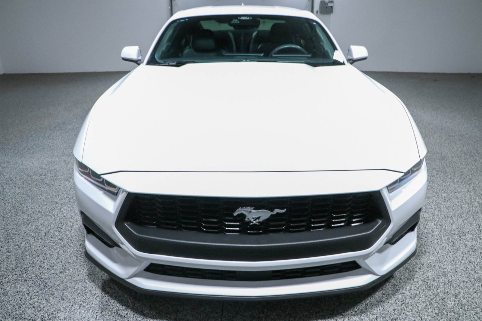 Used 2024 Ford Mustang Coupe RWD image 4