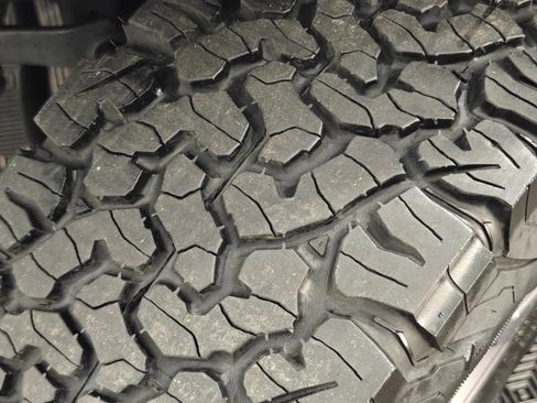 Used 2019 Jeep Wrangler Unlimited Sahara w/ Cold Weather Group AWD/4WD image 49