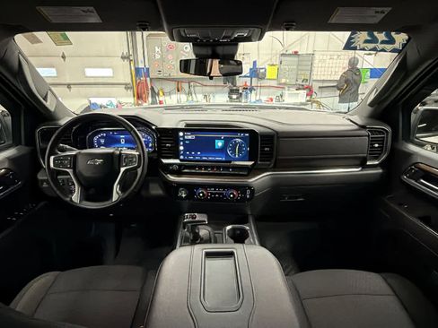 Certified 2022 Chevrolet Silverado 1500 RST image 24