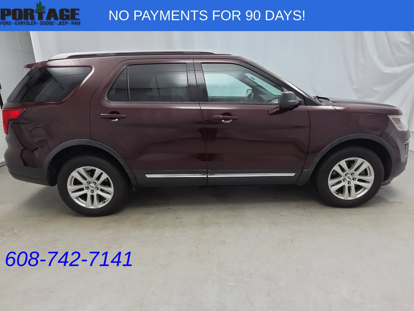 Used 2018 Ford Explorer XLT AWD/4WD image 7