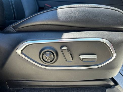 Used 2024 Jeep Wagoneer L Series II w/ Flexible Seating Group AWD/4WD image 54