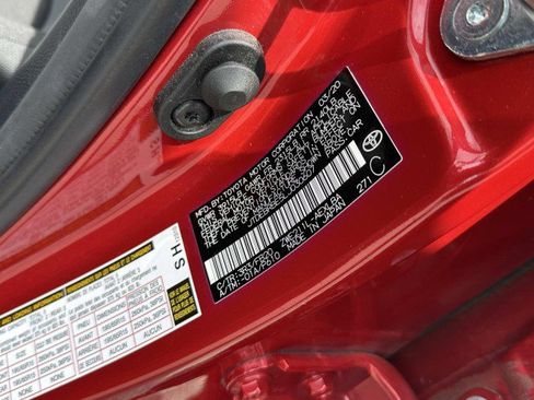 Used 2020 Toyota Corolla LE image 30