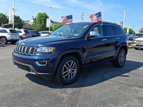 Used 2017 Jeep Grand Cherokee Limited AWD/4WD image 3