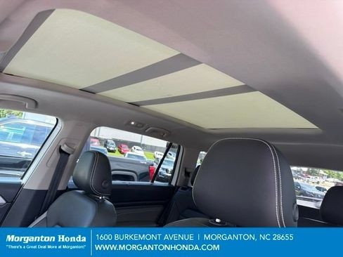 Used 2023 Volkswagen Atlas SEL Premium AWD/4WD image 7