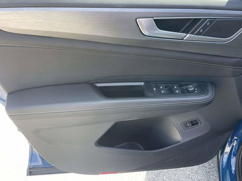 Used 2025 Volkswagen Atlas Cross Sport SE image 15