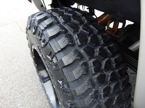 Used 2004 Chevrolet Silverado 2500 LT w/ Heavy-Duty Power Package image 50