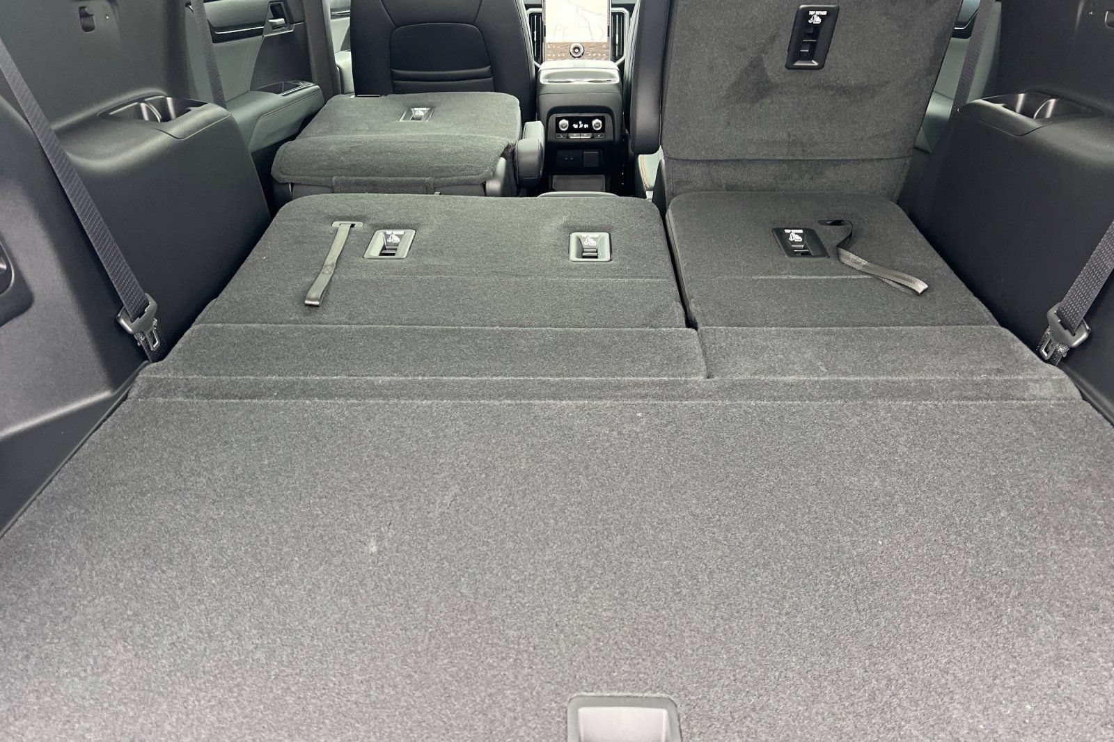 New 2026 GMC Acadia AT4 w/ Luxury Package AWD/4WD image 13