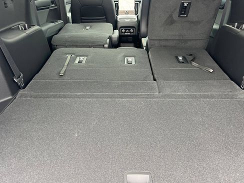 New 2026 GMC Acadia AT4 w/ Luxury Package AWD/4WD image 13