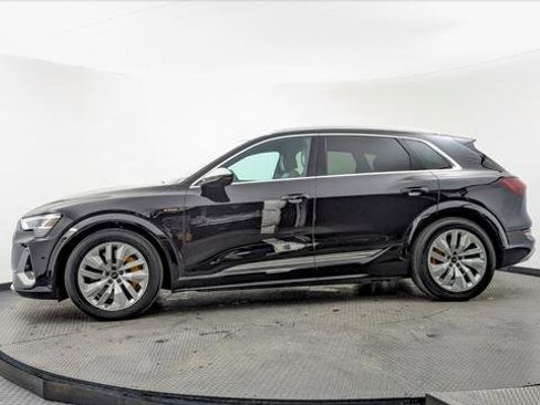 Used 2022 Audi e-tron S Premium Plus image 3