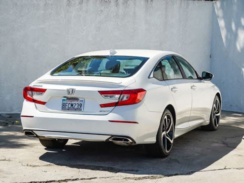 Used 2018 Honda Accord Sport image 4