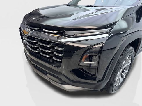 Used 2025 Chevrolet Equinox LT FWD image 16