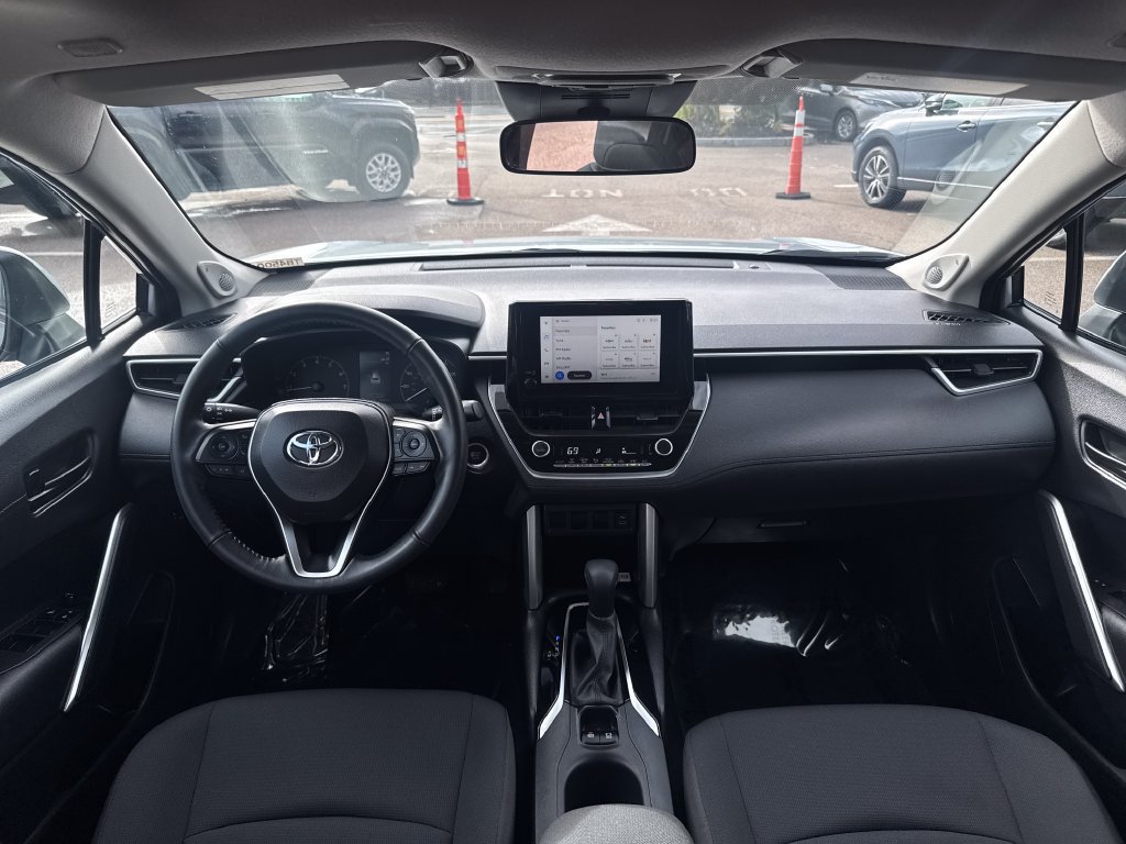 Used 2023 Toyota Corolla Cross LE w/ Moonroof Package AWD/4WD image 11
