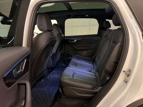 Used 2025 Audi Q7 2.0T Premium w/ Convenience Plus Package image 15