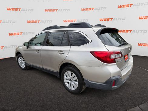 Used 2019 Subaru Outback 2.5i Premium AWD/4WD image 3