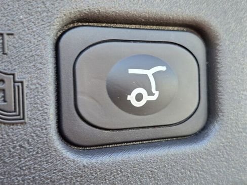 Used 2024 Lincoln Nautilus Reserve w/ Jet Appearance Package (87T) image 19