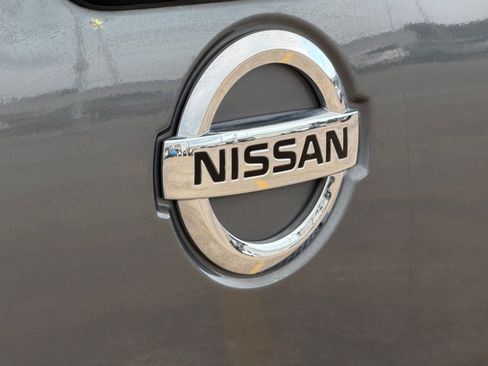 Used 2022 Nissan Titan SV RWD image 8