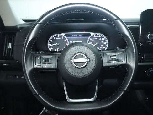 Certified 2025 Nissan Pathfinder SV FWD image 22