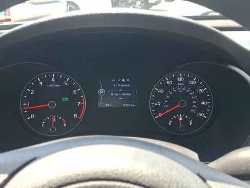 Used 2018 Kia Optima LX FWD image 30