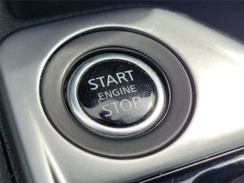 Used 2024 Nissan Sentra SV FWD image 29
