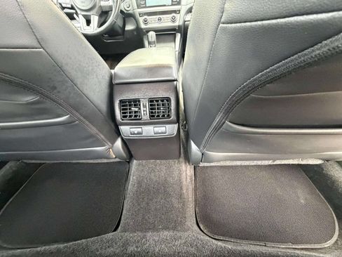 Used 2015 Subaru Legacy 3.6R Limited image 23