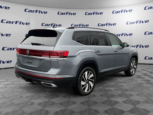 Used 2024 Volkswagen Atlas SE AWD/4WD image 6