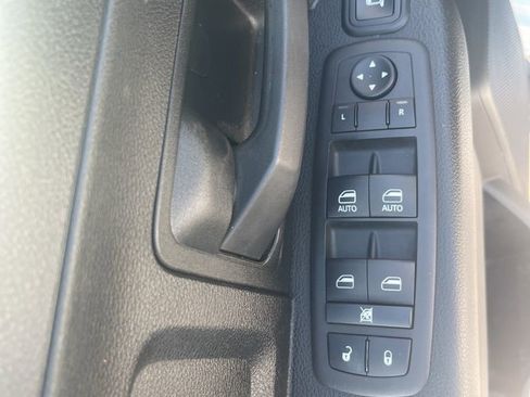 Used 2023 RAM 3500 Tradesman image 12