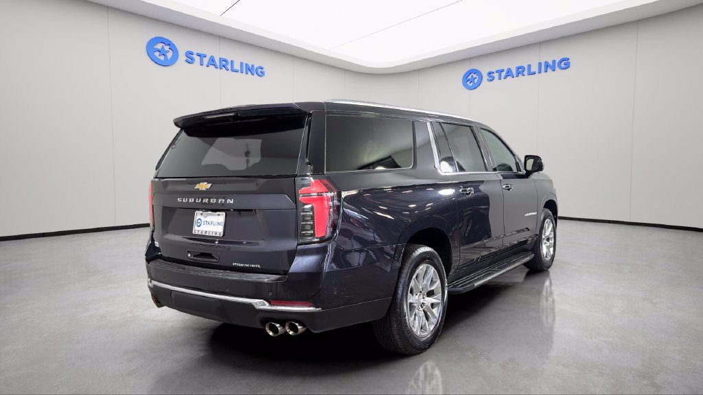 Used 2025 Chevrolet Suburban Premier RWD image 8