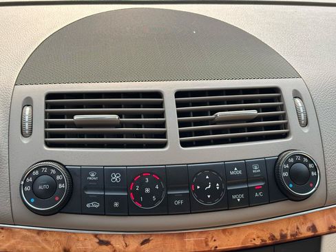 Used 2006 Mercedes-Benz E 350 4MATIC Sedan image 23